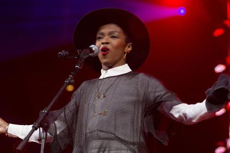 Lauryn Hill verspätet sich um zwei Stunden - die Fans sind wütend Lauryn Hill verspätet sich um zwei Stunden - die Fans sind wütend