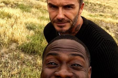 David Beckham postete auf Instagram ein Selfie mit Kevin Hart David Beckham postete auf Instagram ein Selfie mit Kevin Hart