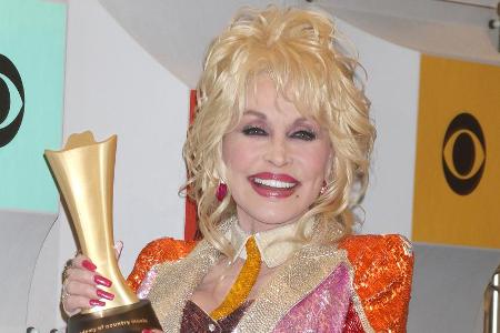 Dolly Parton steht zu ihren Schönheitsoperationen Dolly Parton steht zu ihren Schönheitsoperationen