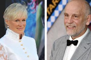 John Malkovich übernachtet nackt im Garten von Glenn Close