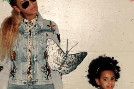 Beyoncé und ihre Tochter Blue Ivy stehen auf den Denim-Look Beyoncé und ihre Tochter Blue Ivy stehen auf den Denim-Look
