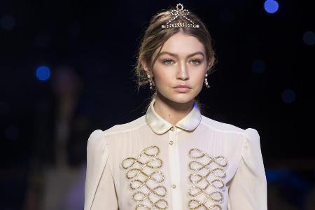 Gigi Hadid muss auf ihren Körper achten und isst trotzdem gerne Burger Gigi Hadid muss auf ihren Körper achten und isst trotzdem gerne Burger