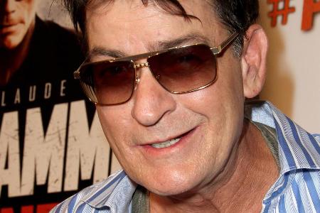 Charlie Sheen scheint nicht mehr so wohlhabend zu sein Charlie Sheen scheint nicht mehr so wohlhabend zu sein