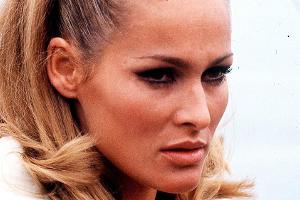 Ursula Andress: Verführerisches Bond-Girl a.D.