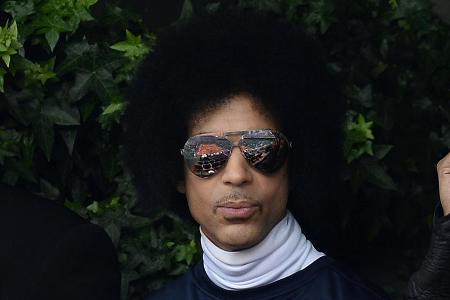 Prince schreibt nicht mehr nur Songs, sondern nun auch seine Memoiren Prince schreibt nicht mehr nur Songs, sondern nun auch seine Memoiren