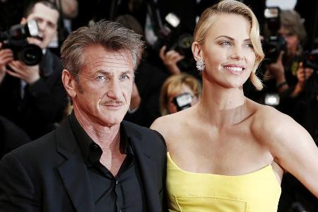 Charlize Theron und Sean Penn beim Filmfest in Cannes im Jahr 2015 Charlize Theron und Sean Penn beim Filmfest in Cannes im Jahr 2015