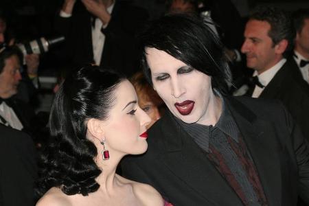 Blass, erfolgreich und bald wieder geschieden: Das Ehepaar Dita von Teese und Marilyn Manson im Sommer 2006 Blass, erfolgreich und bald wieder geschieden: Das Ehepaar Dita von Teese und Marilyn Manson im Sommer 2006