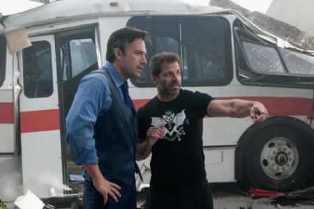 Ben Affleck (l.) im Gespräch mit Regisseur Zack Snyder Ben Affleck (l.) im Gespräch mit Regisseur Zack Snyder