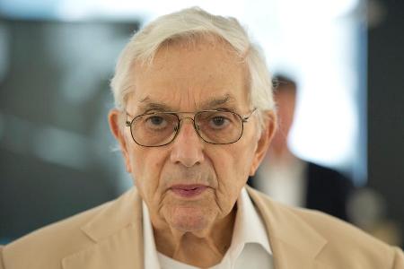 Ken Adam ist mit 95 Jahren gestorben Ken Adam ist mit 95 Jahren gestorben