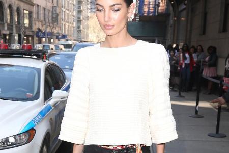 Lily Aldridge schlendert durch New York City Lily Aldridge schlendert durch New York City