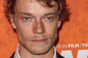 "Game of Thrones": Alfie Allen spricht über "furchtbare Szene"