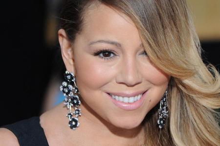 Mariah Carey meldet sich angeblich nicht bei ihren Geschwistern - ihre Schwester Alison ist offenbar sehr krank Mariah Carey meldet sich angeblich nicht bei ihren Geschwistern - ihre Schwester Alison ist offenbar sehr krank