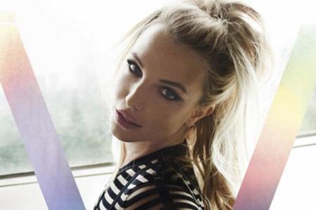 Britney Spears auf dem Cover der 100. Ausgabe des Britney Spears auf dem Cover der 100. Ausgabe des