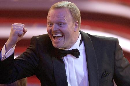 Dem (virtuellen) Tod ein Schnippchen geschlagen: Stefan Raab war und ist quietschfidel unterwegs Dem (virtuellen) Tod ein Schnippchen geschlagen: Stefan Raab war und ist quietschfidel unterwegs