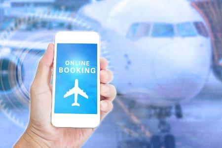 Schnell und unkompliziert - mit dem Smartphone kann man binnen Minuten einen Flug buchen. Schnell und unkompliziert - mit dem Smartphone kann man binnen Minuten einen Flug buchen.