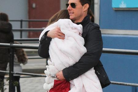 Muss eine dreijährige wie Suri Cruise bereits High Heels tragen?