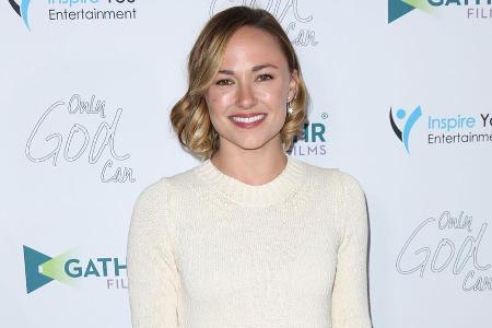 Briana Evigan im Stricklook Briana Evigan im Stricklook