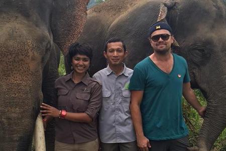 Leonardo DiCaprio und die Mitarbeiter von Leonardo DiCaprio und die Mitarbeiter von