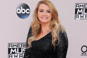 Anna Todd: "Vor E. L. James habe ich mich aufgeführt wie ein Spinner"