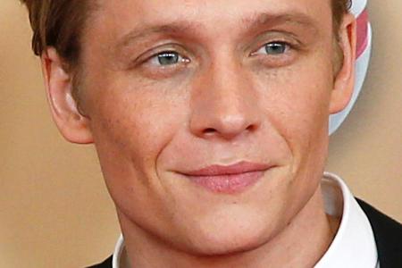 Matthias Schweighöfer setzt sich privat ungern mit dem Tod auseinander Matthias Schweighöfer setzt sich privat ungern mit dem Tod auseinander