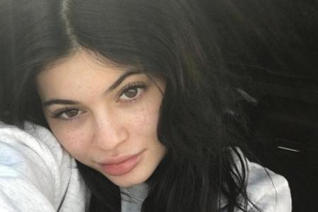 Ganz verschossen in ihre Sommersprossen: Kylie Jenner Ganz verschossen in ihre Sommersprossen: Kylie Jenner