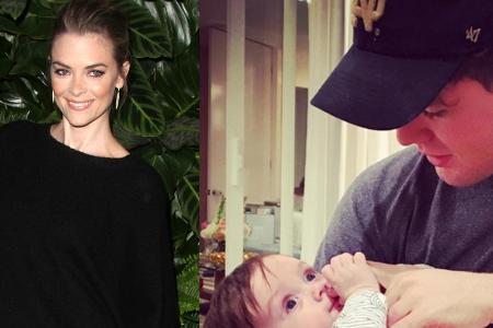 Jaime King (l.) gratulierte Austin Swift (r.) mit einem süßen Bild auf Instagram zu seinem 24. Geburtstag Jaime King (l.) gratulierte Austin Swift (r.) mit einem süßen Bild auf Instagram zu seinem 24. Geburtstag