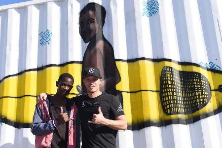 Surf-Freunde: Chuma und sein Vorbild Sebastian Steudtner