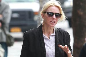 Naomi Watts hat Probleme beim Alltagsstyling