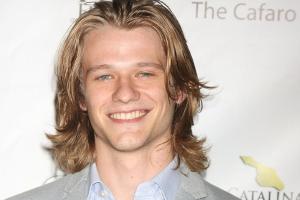 Lucas Till ist der neue "MacGyver"