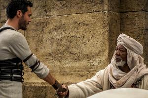 Jack Huston als Judah Ben-Hur und Morgan Freeman als Ilderim in "Ben-Hur"