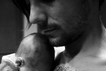 Louis Tomlinson und sein Sohn Louis Tomlinson und sein Sohn