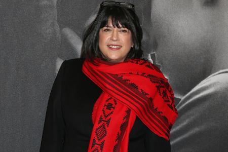 E.L. James spendet Bücher für den guten Zweck E.L. James spendet Bücher für den guten Zweck