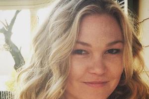 Julia Stiles hat sich verlobt