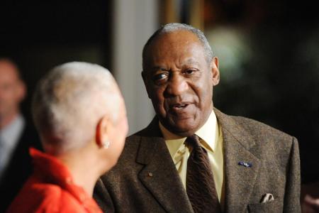 Bill Cosby und seine Frau Camille (li.) haben vor Gericht keinen leichten Stand Bill Cosby und seine Frau Camille (li.) haben vor Gericht keinen leichten Stand