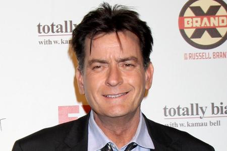 Charlie Sheen gestand in einem Interview, dass er seine Medikamente abgesetzt habe Charlie Sheen gestand in einem Interview, dass er seine Medikamente abgesetzt habe