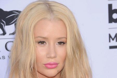 Iggy Azalea schockierte auf Twitter ihre Fans Iggy Azalea schockierte auf Twitter ihre Fans