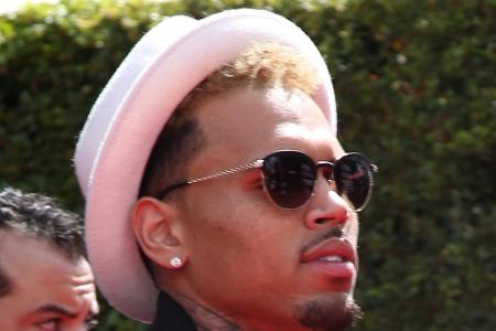 Ist er komplett unschuldig? Chris Brown steht zumindest unter Prügelverdacht Ist er komplett unschuldig? Chris Brown steht zumindest unter Prügelverdacht