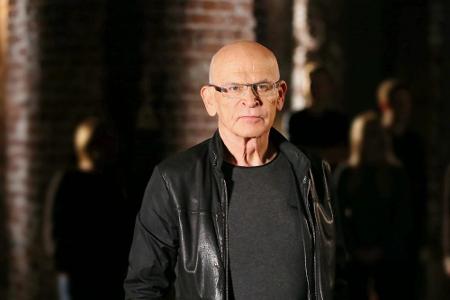 Günter Wallraff freut sich über den Ehrenpreis des Deutschen Fernsehpreises 2016 Günter Wallraff freut sich über den Ehrenpreis des Deutschen Fernsehpreises 2016