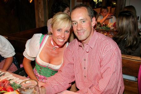 Sonja Zietlow gemeinsam mit ihrem Ehemann Jens Oliver Haas auf dem Münchner Oktoberfest Sonja Zietlow gemeinsam mit ihrem Ehemann Jens Oliver Haas auf dem Münchner Oktoberfest
