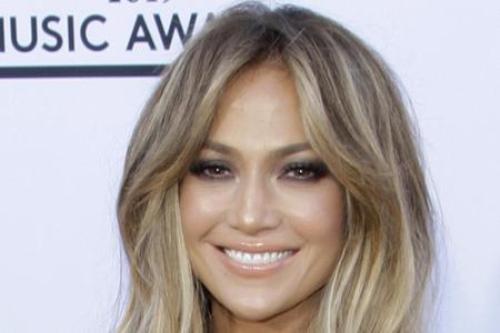 So kennt man Jennifer Lopez: Immer top gestylt und mit aufwendigem Make-up So kennt man Jennifer Lopez: Immer top gestylt und mit aufwendigem Make-up