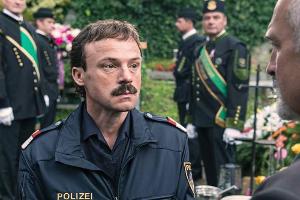 "Wenn du wüsstest, wie schön es hier ist": Mord und Totschlag kannte Polizist Muck (Gerhard Liebmann) bislang nur aus dem Fe...