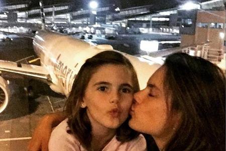 Alessandra Ambrosio freut sich darauf, mit ihrer Tochter zu verreisen Alessandra Ambrosio freut sich darauf, mit ihrer Tochter zu verreisen