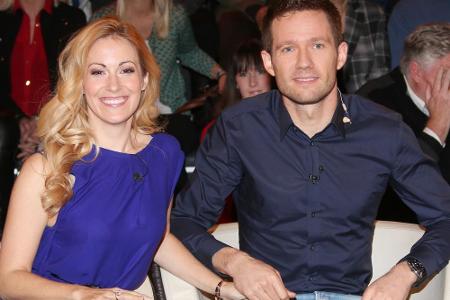 Andrea Kaiser und Sébastien Ogier bei einem TV-Auftritt Andrea Kaiser und Sébastien Ogier bei einem TV-Auftritt