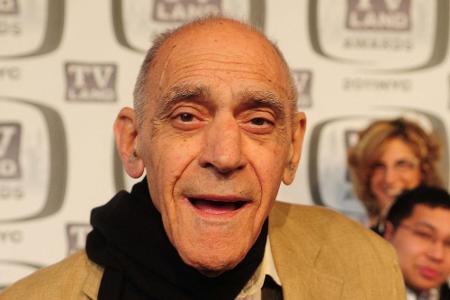 Abe Vigoda bei einer Veranstaltung in New York im Jahr 2011 Abe Vigoda bei einer Veranstaltung in New York im Jahr 2011