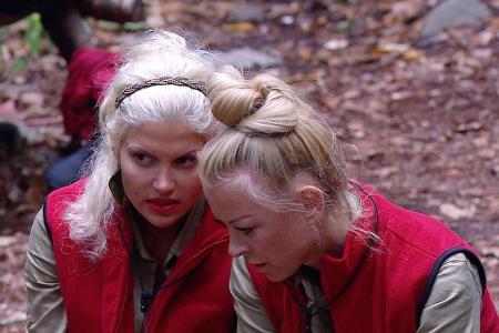 Tag 2: Sophia Wollersheim (l.) macht sich Sorgen um Jenny Elvers, weil sie mitbekommen haben will, dass Elvers Mann angeblic...