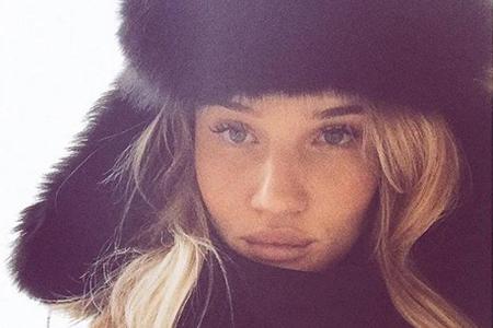 Model Rosie Huntington-Whiteley trotzt den Temperaturen Model Rosie Huntington-Whiteley trotzt den Temperaturen