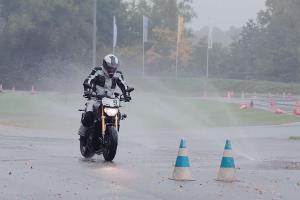 Elektronische Gadgets, die das Motorradfahren bereichern