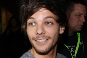 Fans empört: Louis Tomlinson gewinnt Trikot-Design-Wettbewerb