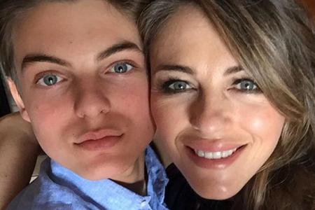 Liz Hurley gratuliert ihrem Sohn Damian mit diesem Selfie zum 14. Geburtstag Liz Hurley gratuliert ihrem Sohn Damian mit diesem Selfie zum 14. Geburtstag