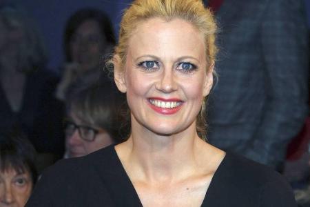 Barbara Schöneberger ist Moderatorin auf der Echo-Verleihung 2016 Barbara Schöneberger ist Moderatorin auf der Echo-Verleihung 2016